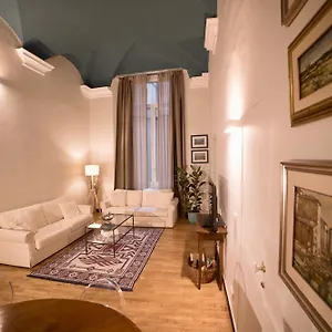 La Loggia Delle Regine Historic Center Apartment In A Period Building, Facing The Aquarium With Wi Fi And Ac Appartamento Genova